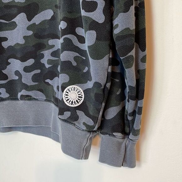 Sundry x Soulcycle Camo Crewneck Pullover S - Picture 2 of 5